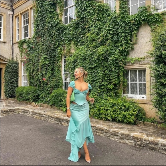 HOUSE OF CB 'Isabella' Jade Ruffle Sleeve Corset NWOT - Picture 10 of 15